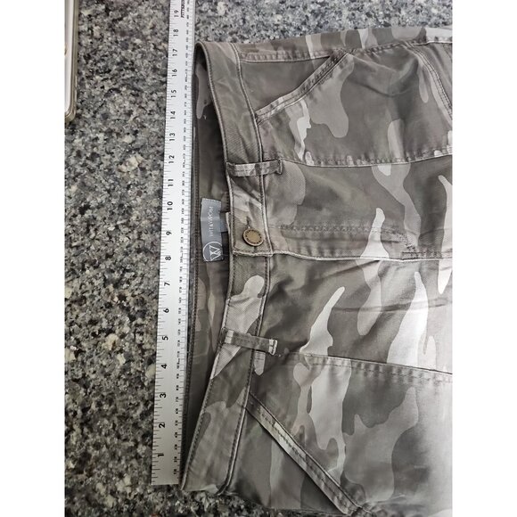 Wit & Wisdom Camo Utility Pants Women’s Size 14 Stretch Cargo (HL272) - Picture 3 of 7